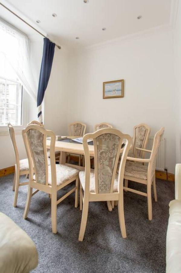 Joivy 3 Bed Flat In Old Town, Close To Grassmarket Edinburgh Dış mekan fotoğraf