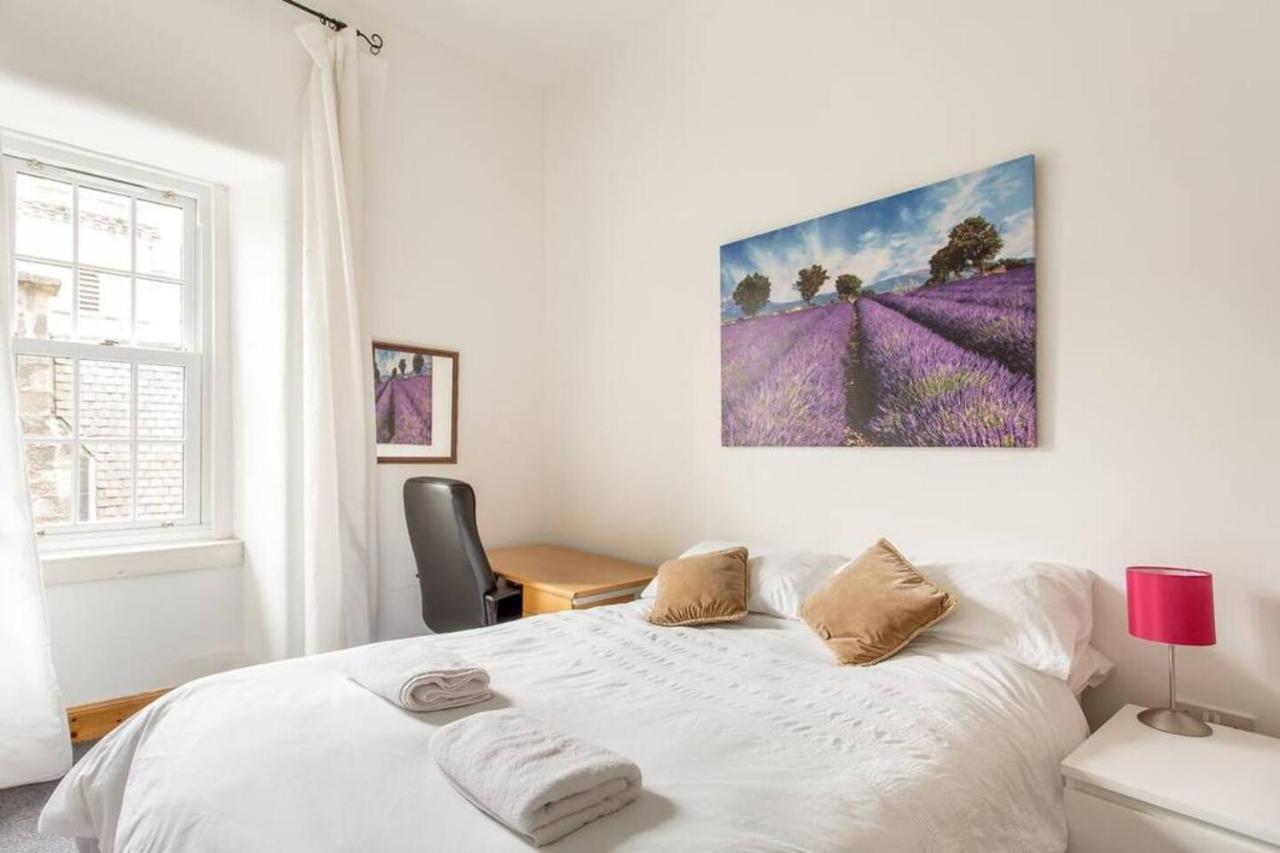 Joivy 3 Bed Flat In Old Town, Close To Grassmarket Edinburgh Dış mekan fotoğraf