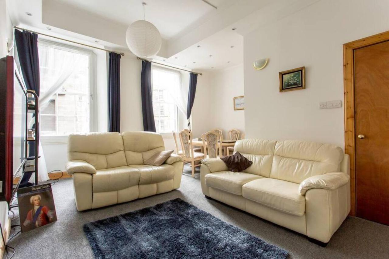 Joivy 3 Bed Flat In Old Town, Close To Grassmarket Edinburgh Dış mekan fotoğraf