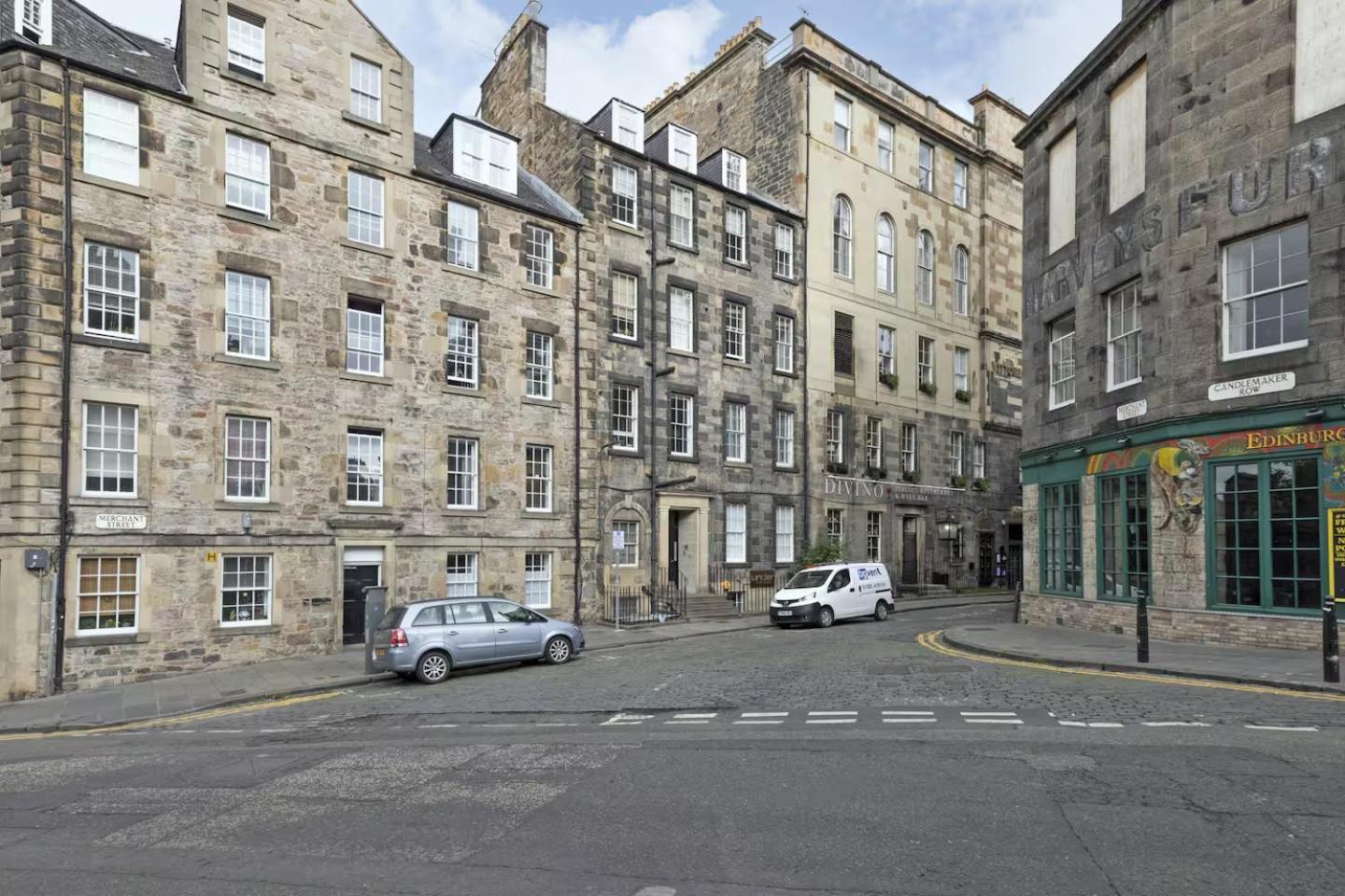 Joivy 3 Bed Flat In Old Town, Close To Grassmarket Edinburgh Dış mekan fotoğraf
