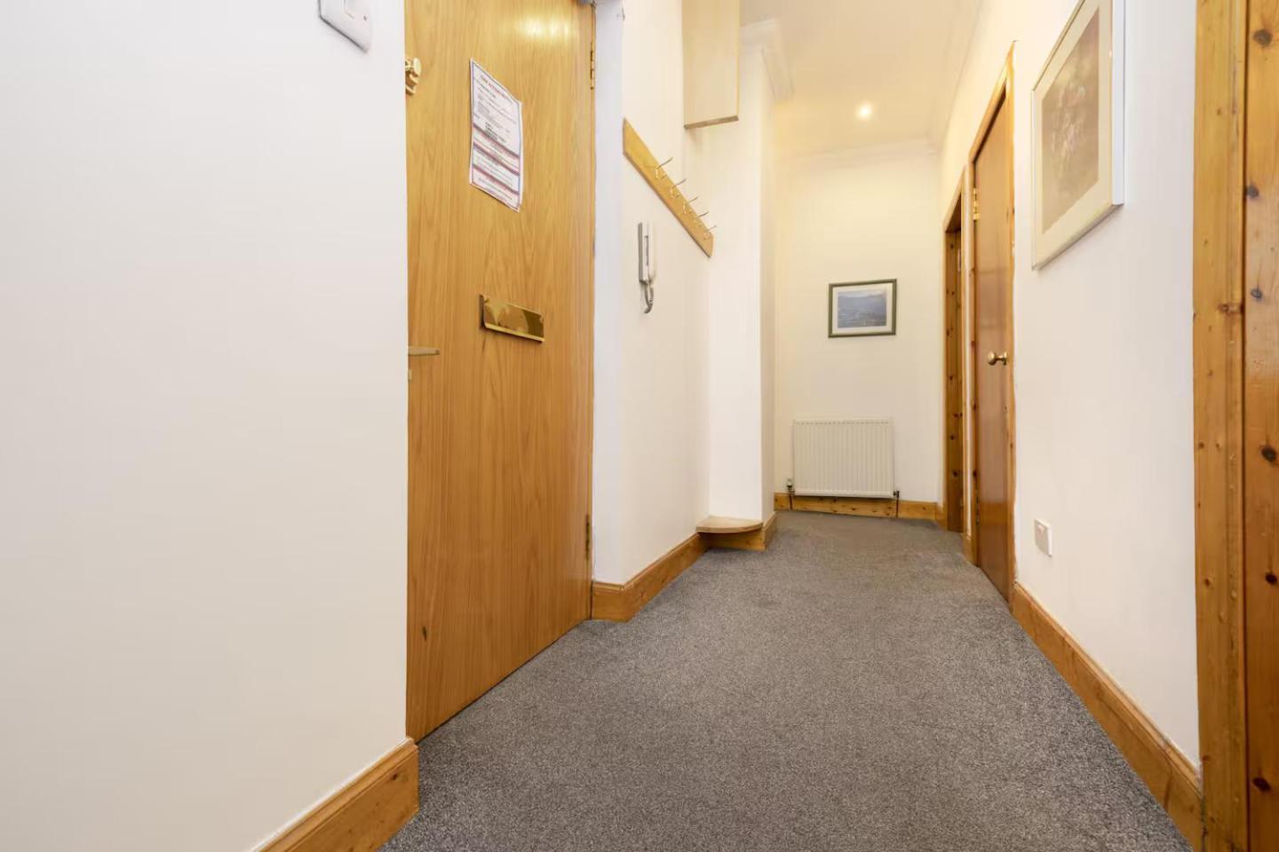 Joivy 3 Bed Flat In Old Town, Close To Grassmarket Edinburgh Dış mekan fotoğraf