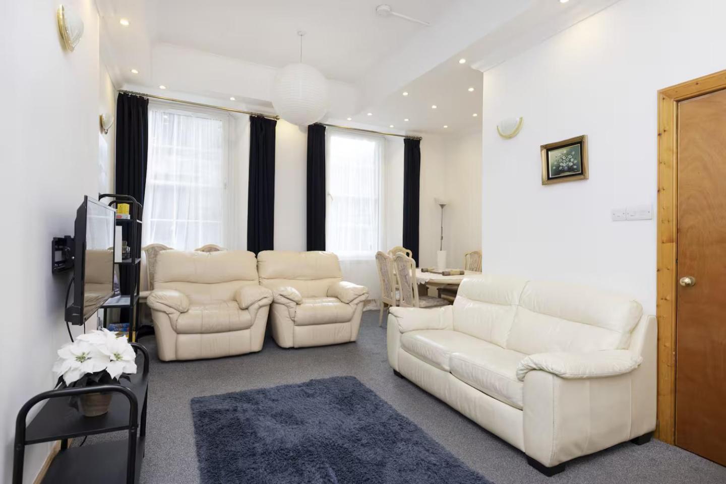 Joivy 3 Bed Flat In Old Town, Close To Grassmarket Edinburgh Dış mekan fotoğraf